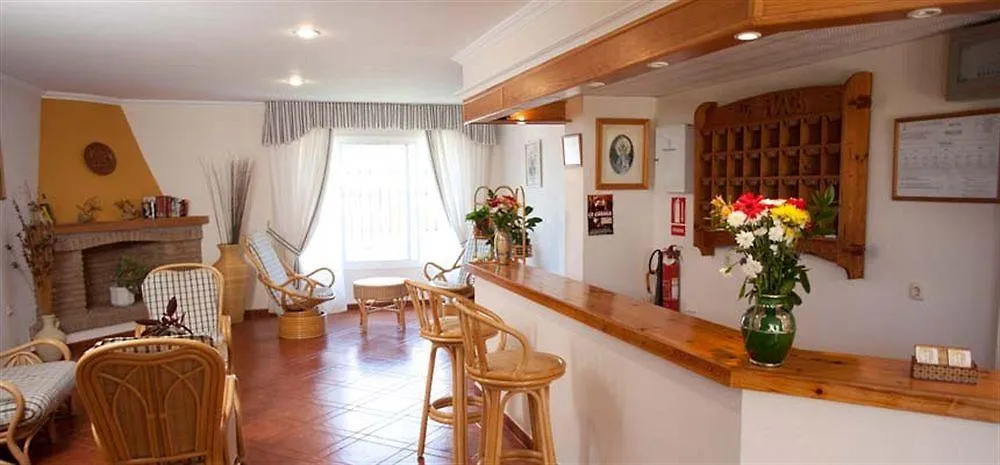 Hostal Los Pinos Zahora 2*,